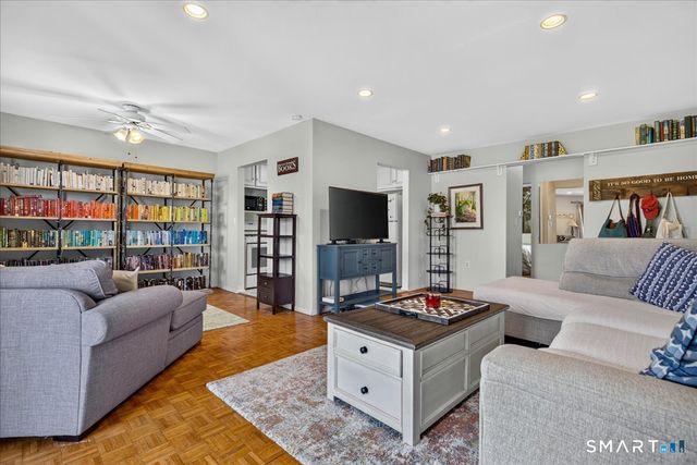 49 East Broadway B, Milford, CT 06460