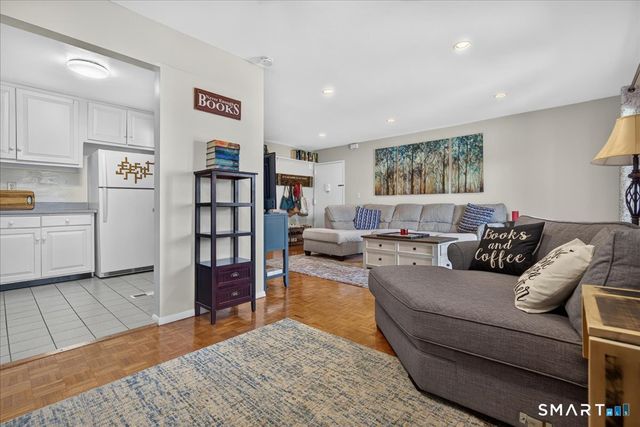 49 East Broadway B, Milford, CT 06460