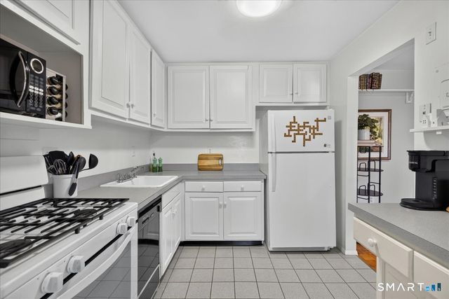 49 East Broadway B, Milford, CT 06460