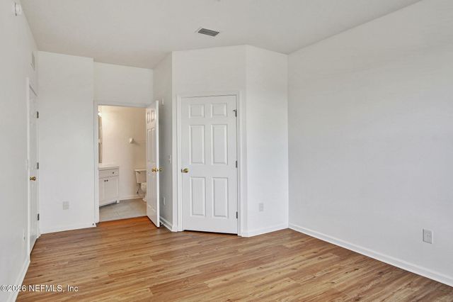 7801 POINT MEADOWS Drive 7308, Jacksonville, FL 32256