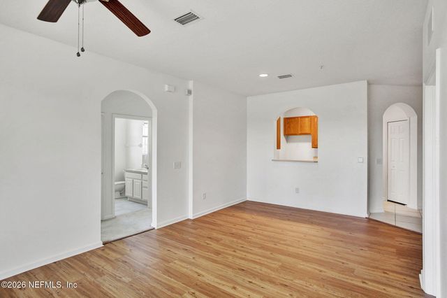 7801 POINT MEADOWS Drive 7308, Jacksonville, FL 32256