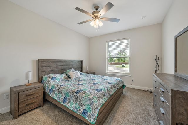 6074 Hamilton Meadows Way, Tyler, TX 75703