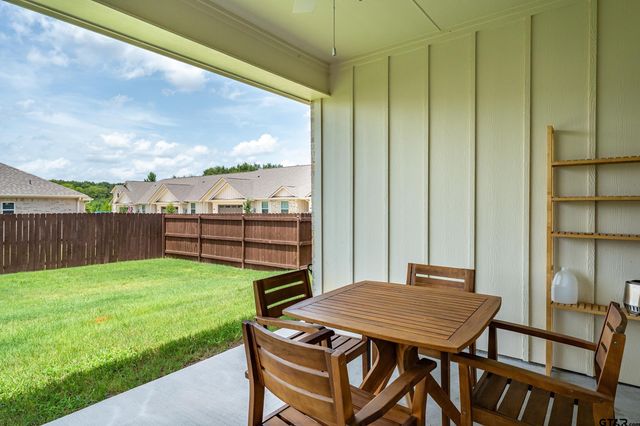 6074 Hamilton Meadows Way, Tyler, TX 75703