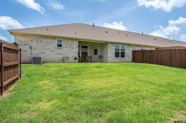 6074 Hamilton Meadows Way, Tyler, TX 75703