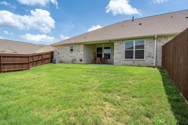 6074 Hamilton Meadows Way, Tyler, TX 75703