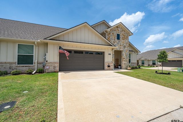 6074 Hamilton Meadows Way, Tyler, TX 75703