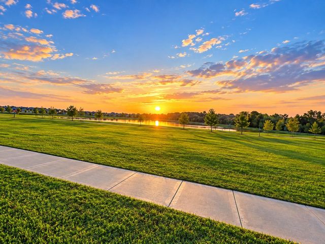 1044 Marina Bay Drive, Alvin, TX 77511