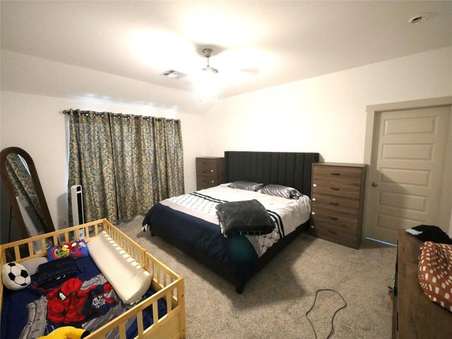 1044 Marina Bay Drive, Alvin, TX 77511