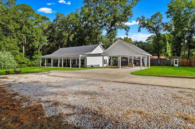 1012 W Jones Street, Livingston, TX 77351