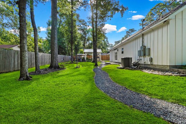 1012 W Jones Street, Livingston, TX 77351