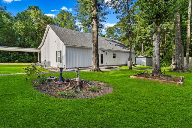 1012 W Jones Street, Livingston, TX 77351
