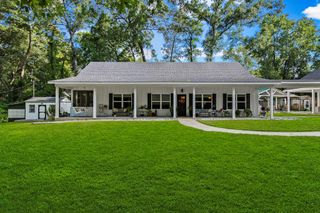 1012 W Jones Street, Livingston, TX 77351