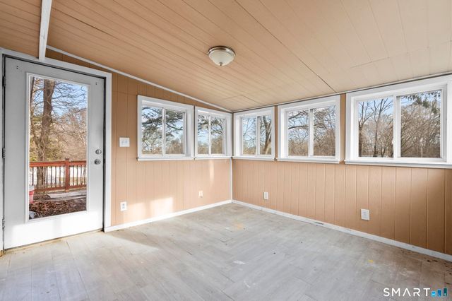 61 Flyers Drive, Norwich, CT 06360