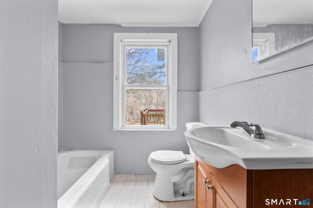 61 Flyers Drive, Norwich, CT 06360