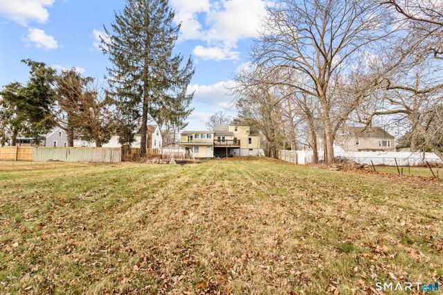 61 Flyers Drive, Norwich, CT 06360