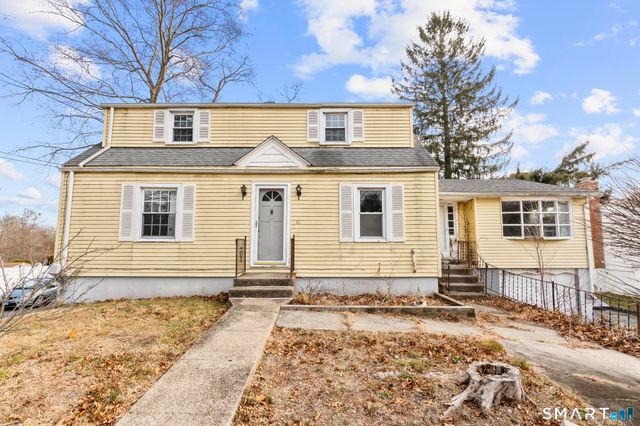 61 Flyers Drive, Norwich, CT 06360