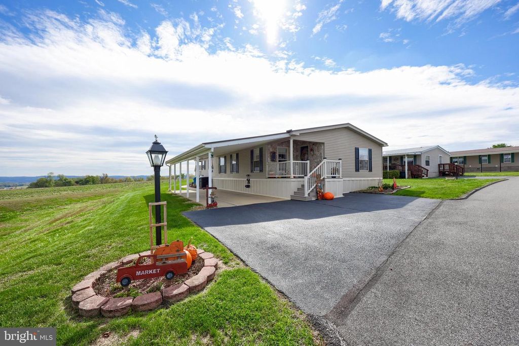 258 JAMES WAY, York, PA 17406