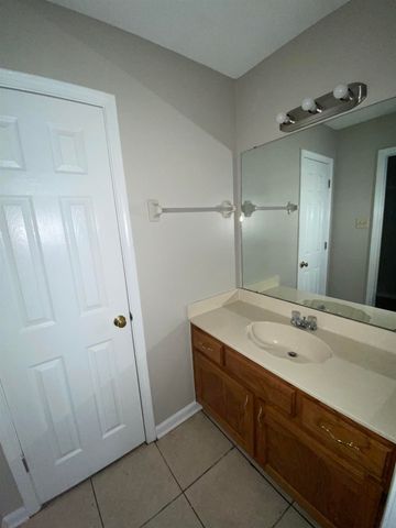 5950 CHADWELL RD, Millington, TN 38053