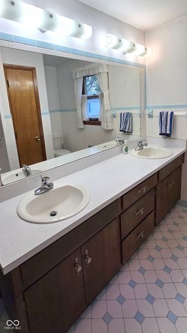 5939 N Heritage Lane, Alexandria, IN 46001