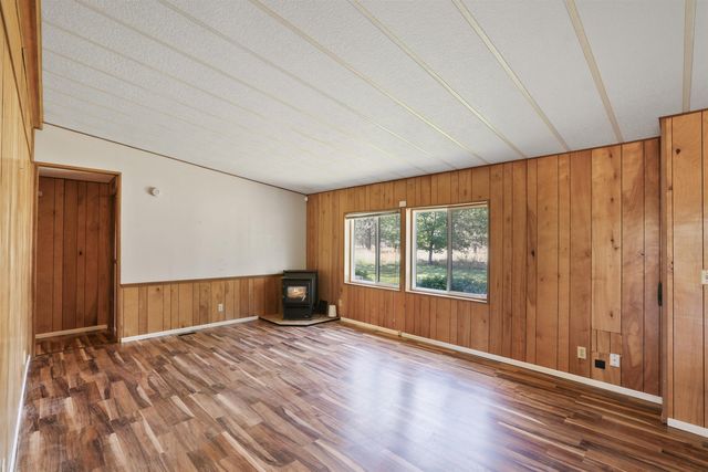 14615 W Lance Hill Rd, Cheney, WA 99004