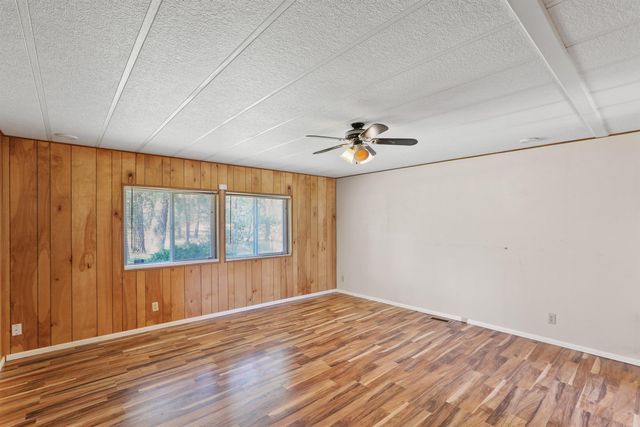 14615 W Lance Hill Rd, Cheney, WA 99004
