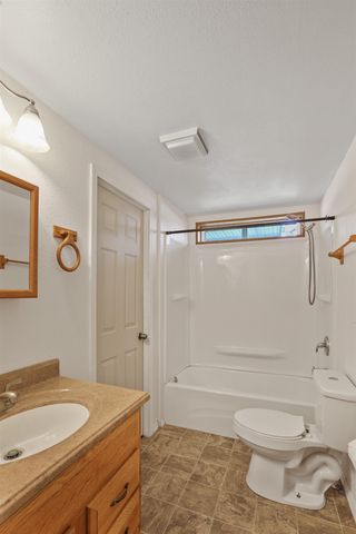 14615 W Lance Hill Rd, Cheney, WA 99004