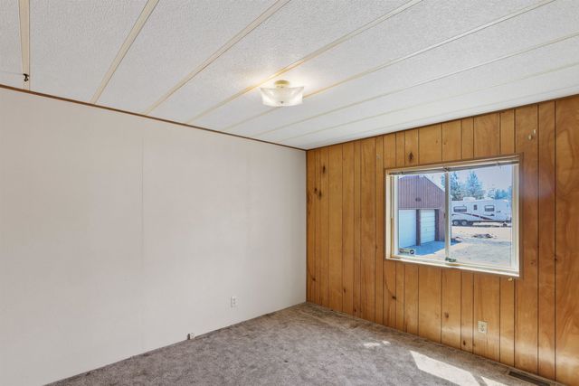 14615 W Lance Hill Rd, Cheney, WA 99004