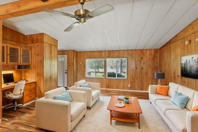 14615 W Lance Hill Rd, Cheney, WA 99004