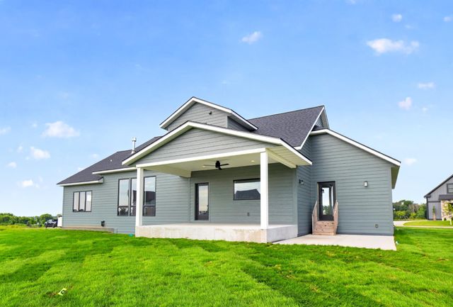 2762 Mayo Prairie Lane SW, Rochester, MN 55902