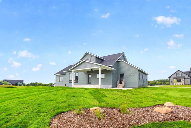 2762 Mayo Prairie Lane SW, Rochester, MN 55902