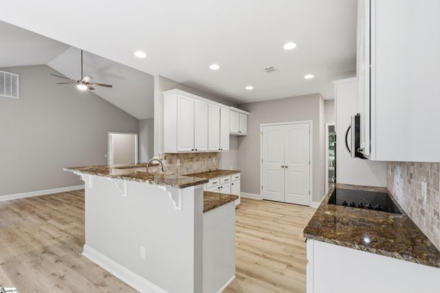 146 Windmont Road, Pickens, SC 29671