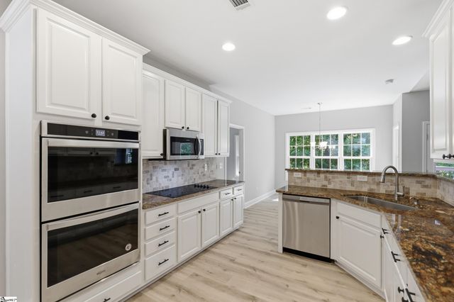 146 Windmont Road, Pickens, SC 29671