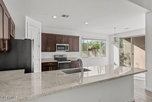 721 E CAROL Avenue, Phoenix, AZ 85020
