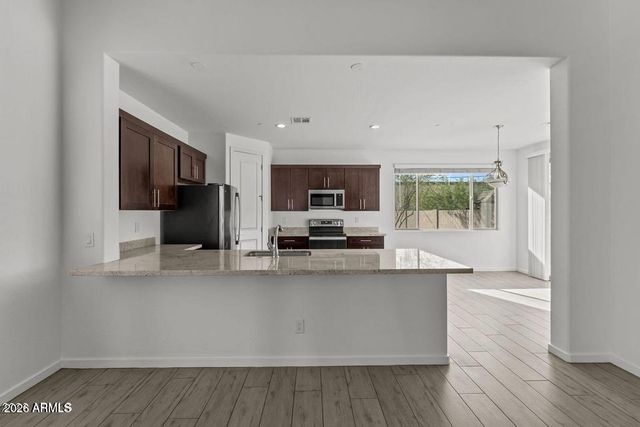721 E CAROL Avenue, Phoenix, AZ 85020