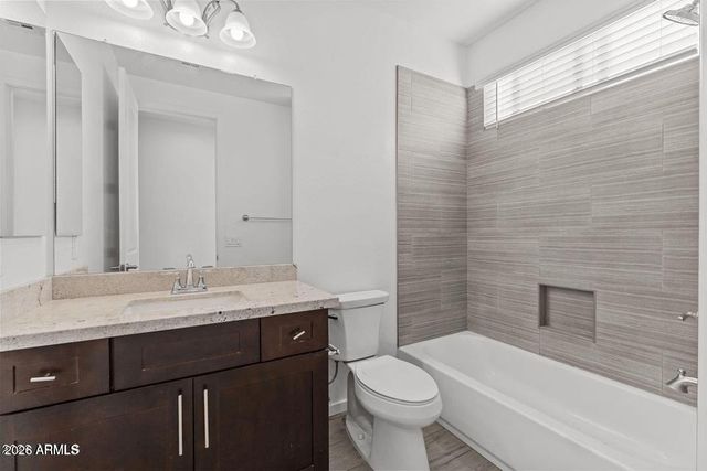 721 E CAROL Avenue, Phoenix, AZ 85020