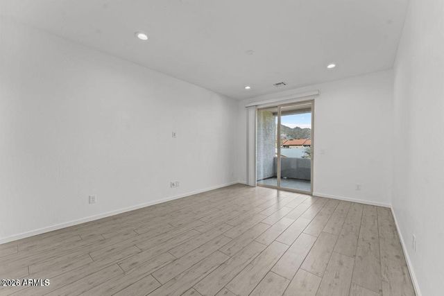 721 E CAROL Avenue, Phoenix, AZ 85020