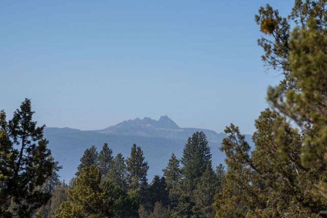 65070 Highway 20, Bend, OR 97703