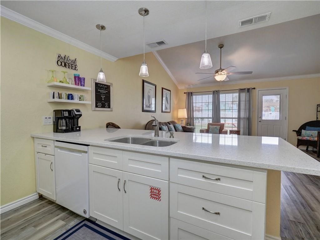 715 Beach Access Road 1A 1204, Port Aransas, TX 78373 — photo 3