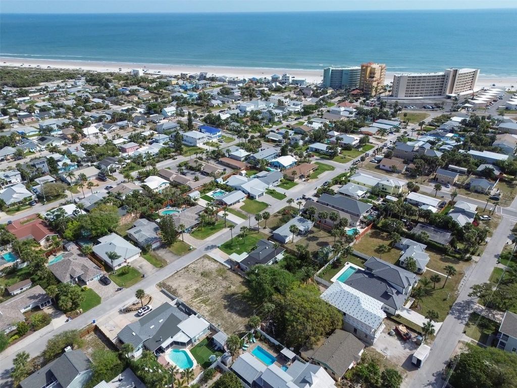 Image 11 of property listing at 209 NORMANDY AVENUE, New Smyrna Beach, FL 32169