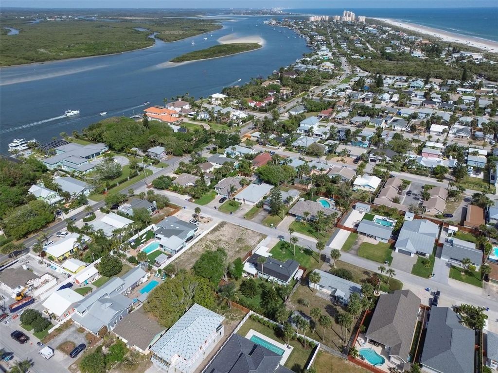 Image 13 of property listing at 209 NORMANDY AVENUE, New Smyrna Beach, FL 32169