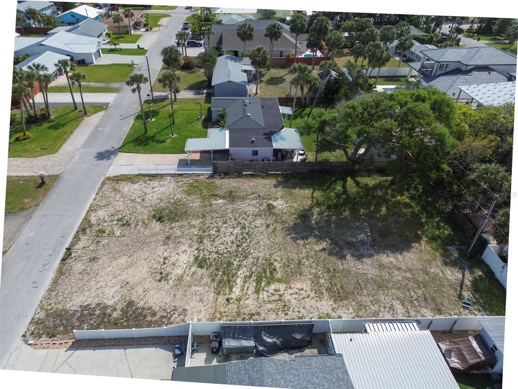 Image 8 of property listing at 209 NORMANDY AVENUE, New Smyrna Beach, FL 32169