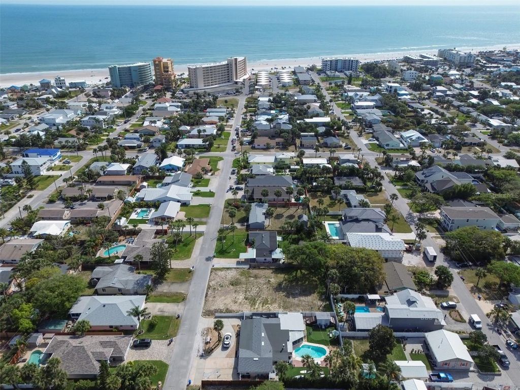 Image 10 of property listing at 209 NORMANDY AVENUE, New Smyrna Beach, FL 32169