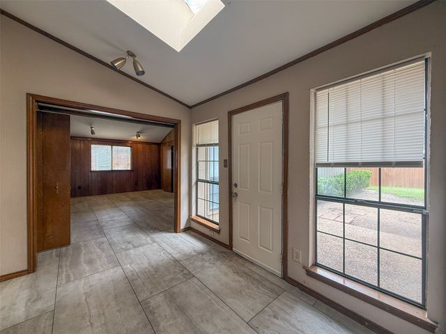 6643 Garlinghouse Lane, Dallas, TX 75252