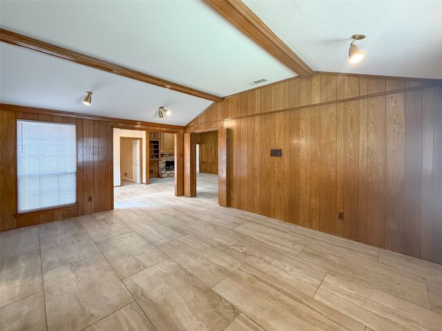 6643 Garlinghouse Lane, Dallas, TX 75252