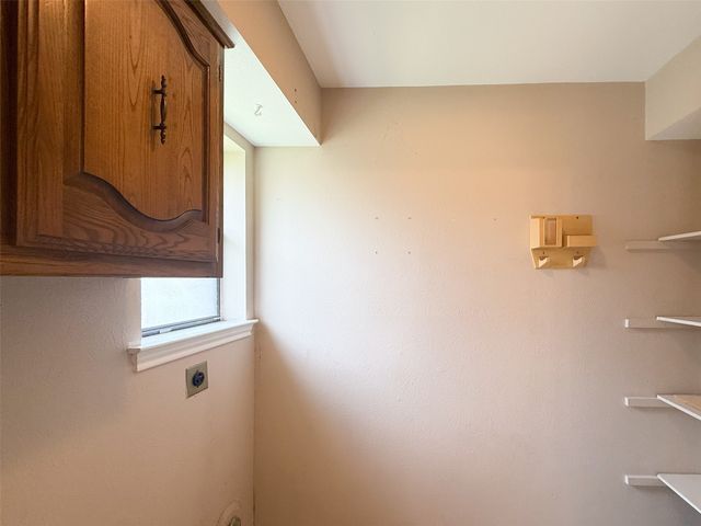 6643 Garlinghouse Lane, Dallas, TX 75252