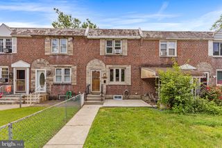 390 GLEN COVE, Collingdale, PA 19023