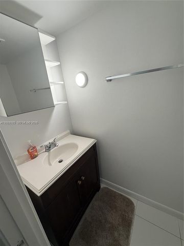 300 Diplomat Pkwy 712, Hallandale Beach, FL 33009