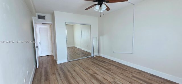 400 Kings Point Dr 505, Sunny Isles Beach, FL 33160