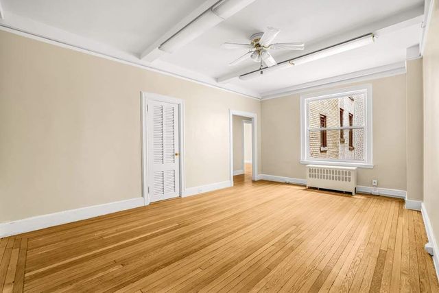 150 E 49th St Apt 3E, New York City, NY 10017