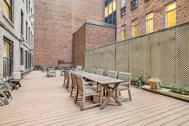 150 E 49th St Apt 3E, New York City, NY 10017